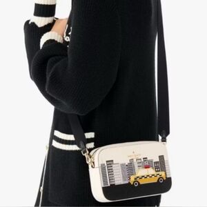 Kate Spade Bug APPLE CAMERA BAG